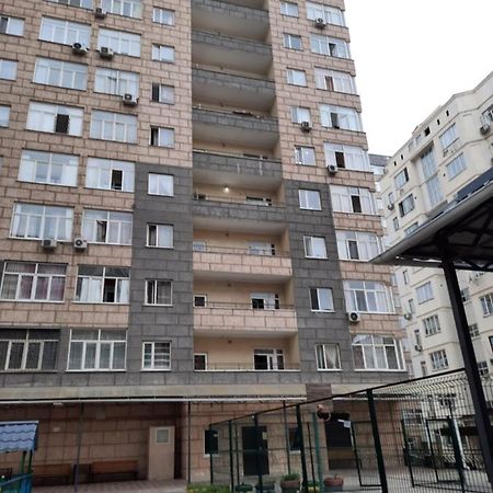 Diplomat Apartments Бишкек Екстериор снимка
