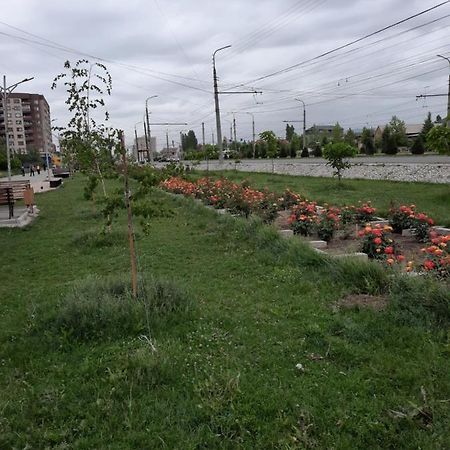 Diplomat Apartments Бишкек Екстериор снимка