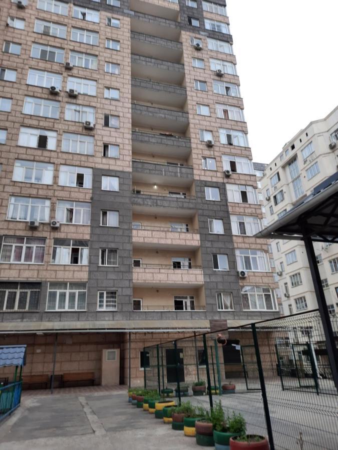 Diplomat Apartments Бишкек Екстериор снимка